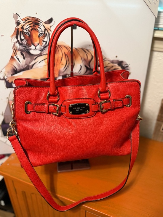 Michael Kors Handbags - Michael Kors Hamilton East West Satchel VGUC